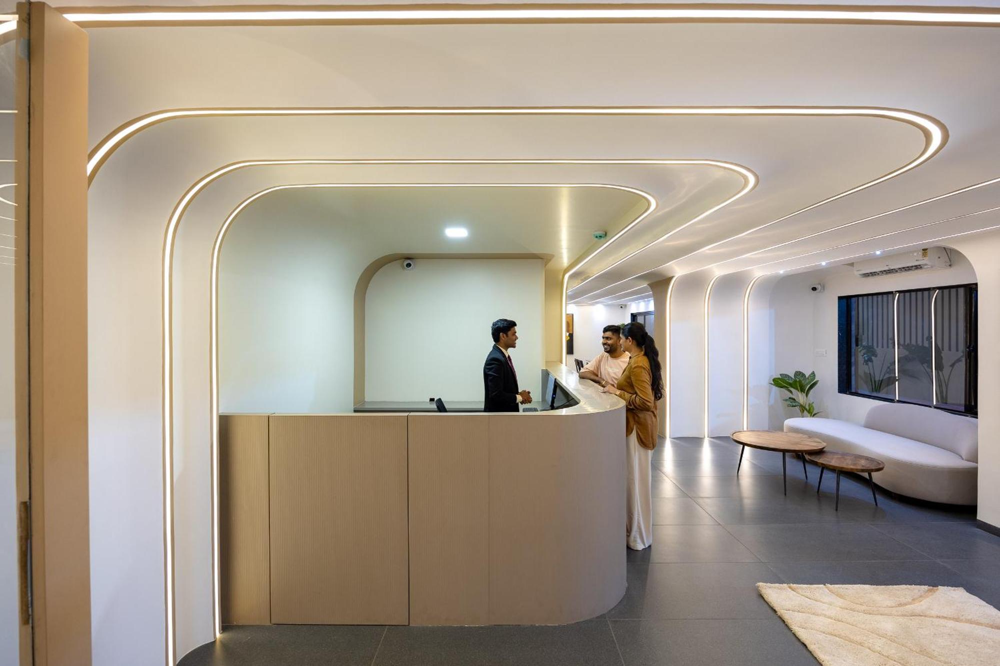 Saavi Suites ดามัน ภายนอก รูปภาพ