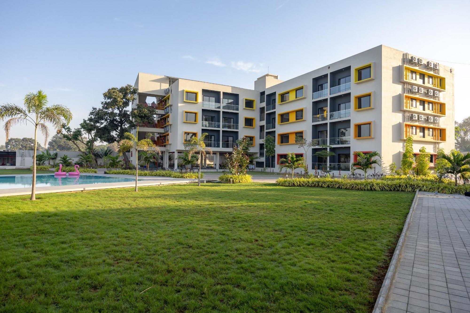 Saavi Suites ดามัน ภายนอก รูปภาพ